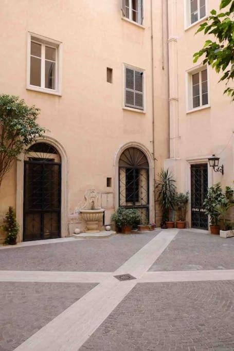 Beautiful Apartment Next To Piazza Di Spagna Rom Exterior foto